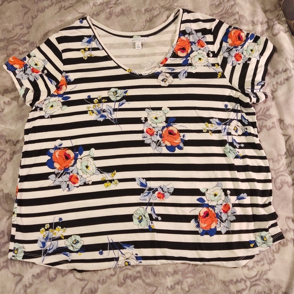 Boutique 2X Dress Tee floral print strips
